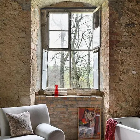 Pałac Rząsiny Dom wakacyjny *