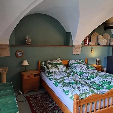 Palac Rzasiny Gryfow Slaski