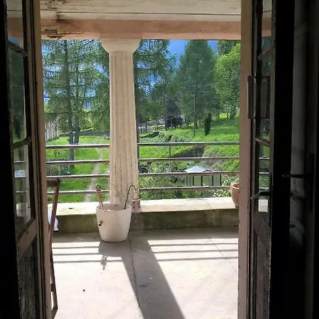 Dom wakacyjny Pałac Rząsiny