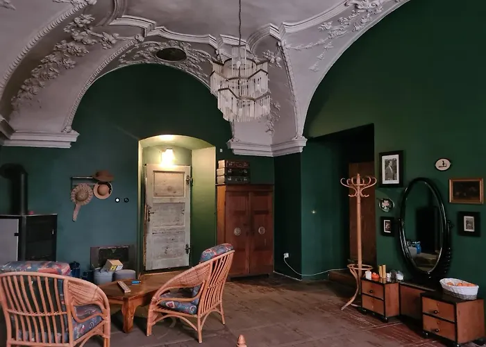 Palac Rzasiny Casa de Férias *