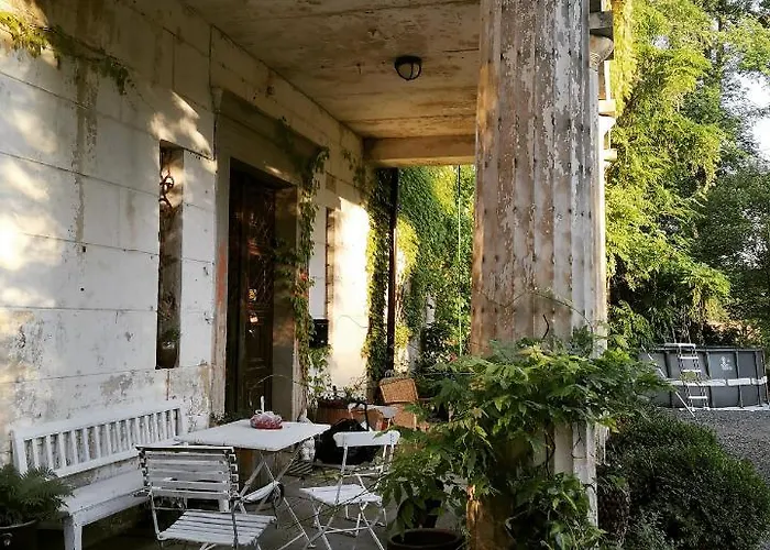 Palac Rzasiny Gryfów Śląski