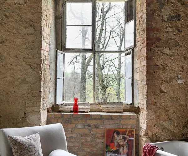 Palac Rzasiny Casa de Férias *